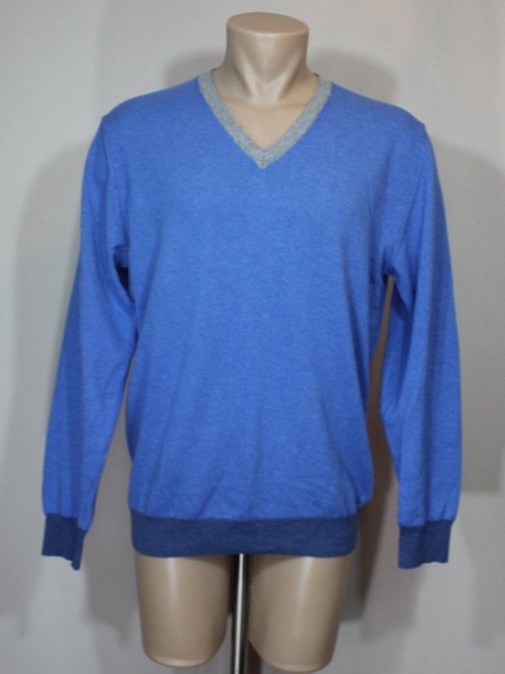 Cashmer Italy  Fist Class blue gray man's sweater V neck Made in Italy size XL